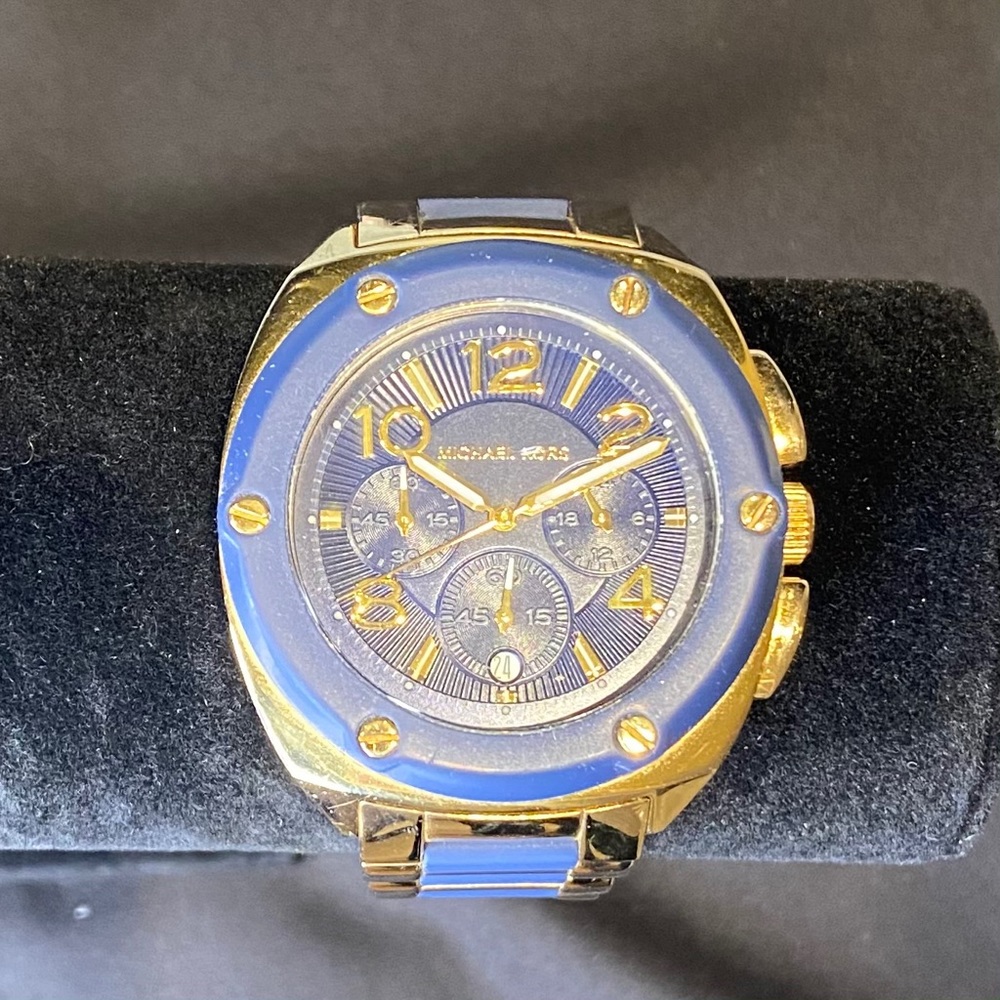 Michael Kors Navy & Gold watch - Picture 2 of 7